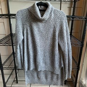 Express chunky knit oversize turtleneck sweater size M